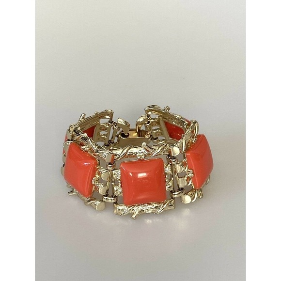 Coro Vintage Bracelet Coral Acrylic Inserts Gold Tone Linked 7” Signed - Picture 2 of 10